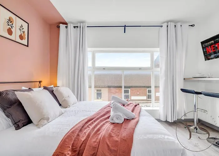 Sienna Longton Studio 1A - Wi-Fi, Alton Towers, Netflix